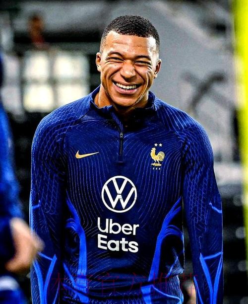 世界杯英格兰姆巴佩焦点对决全面分析 世界杯英格兰姆巴佩焦点对决全面分析